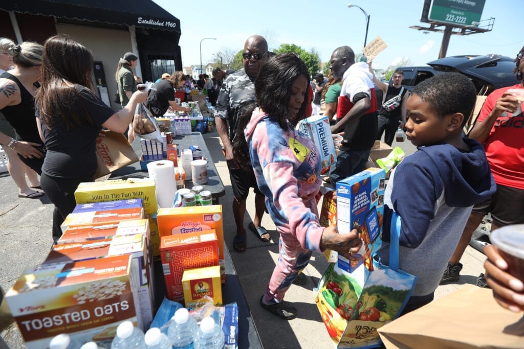 Buffalo shooting leaves neighborhood without a grocery store