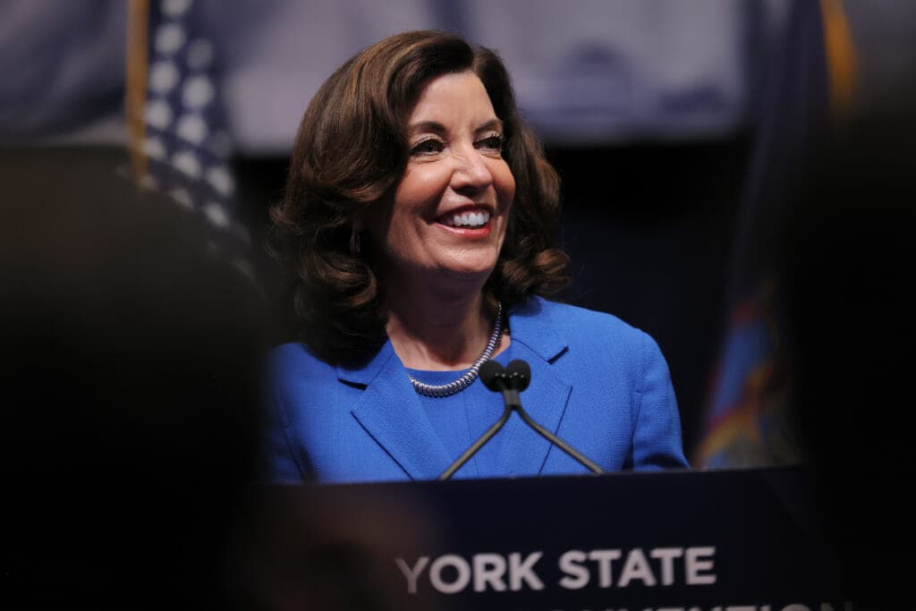 New York Gov. Kathy Hochul tests positive for COVID-19