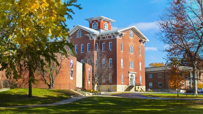 HBCU Lincoln College closes today. Many students move on; town faces uncertainty 