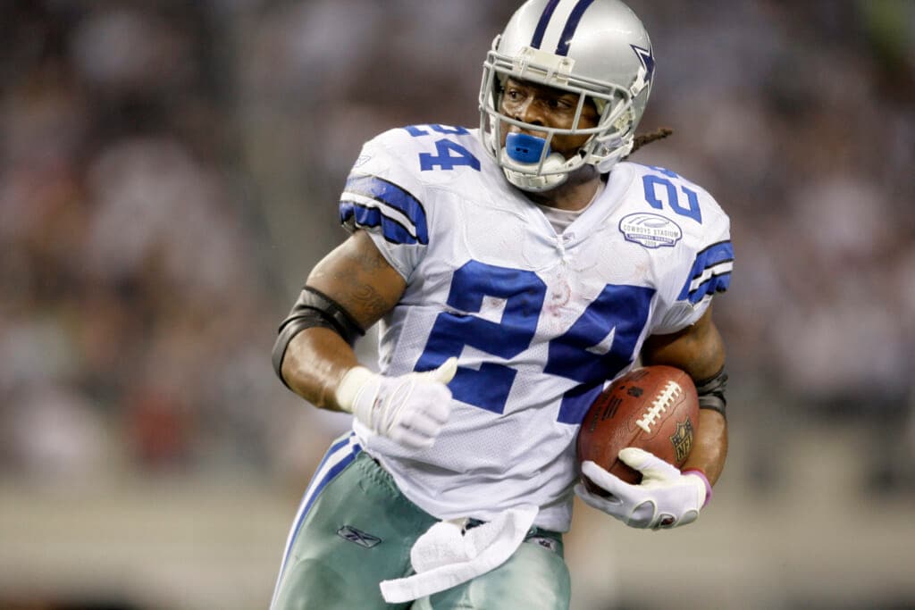 Cowboys say former running back Marion Barber dead at 38