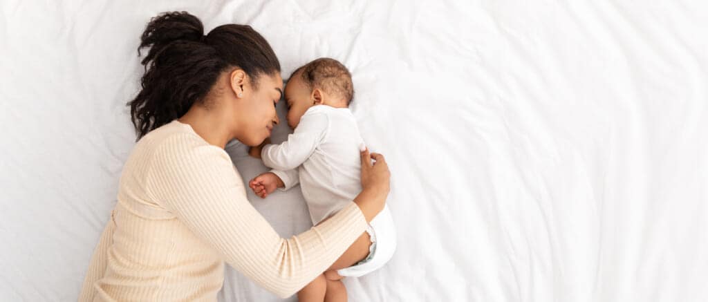 New infant death data warns against co-sleeping and crib decorations  