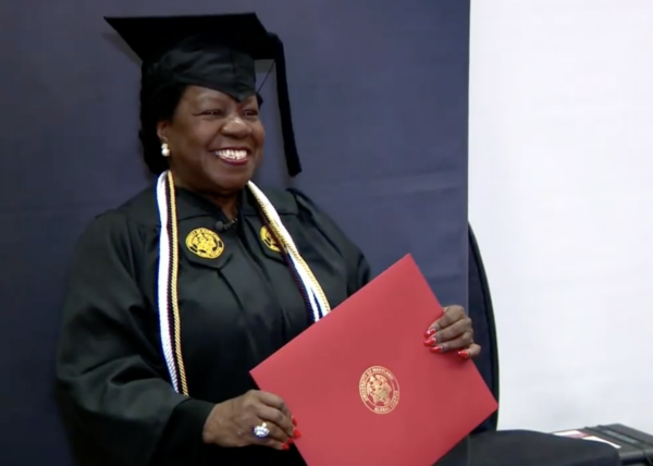 ‘Never Know What Life Will Present’: Retired Nurse Earns Bachelor’s Degree at 82 Years Old