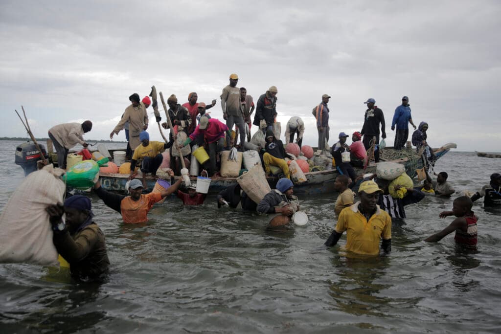 Kenyan tuna fishers losing their livelihood due to climate change, large foreign ships