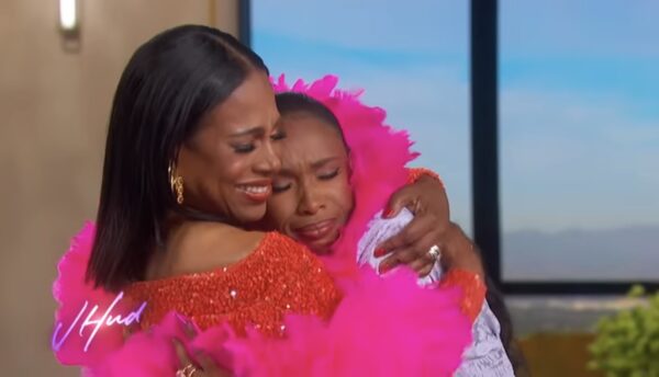 ‘What a Moment to Witness’: Jennifer Hudson and Sheryl Lee Ralph Come Together for a ‘Dreamgirls Experience’ on Hudson’s New Daytime Talk Show