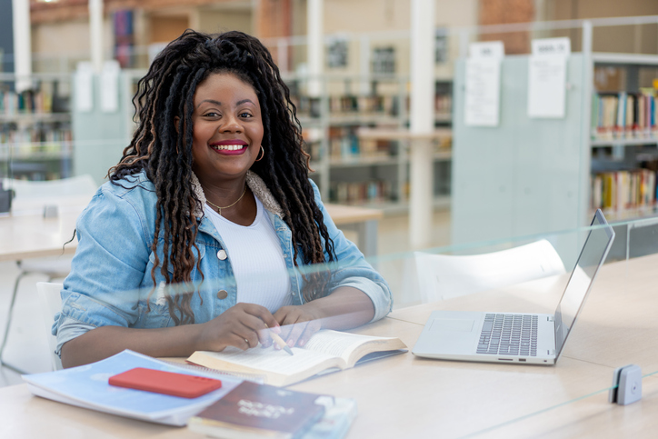 Dark & Lovely Brand Leads Scholarship Initiative For Black Women