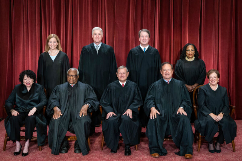 When White Americans Lose Trust In The Supreme Court Violence And Chaos Can Follow