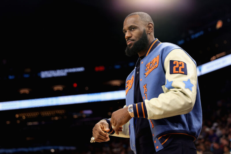 LeBron James Calls Out Media For Not Asking Athletes About The Jerry Jones Photo