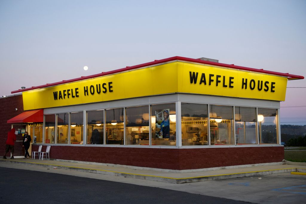 Video Shows Waffle House Fight Between Staff And Patrons Breaking Out In Texas