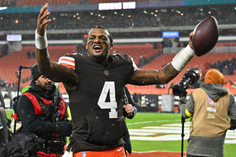 LeBron James Dragged After Cheering For Deshaun Watson, NFL QB Accused Of Sexual Misconduct