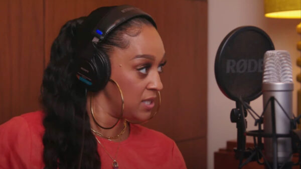 Tia Mowry Says Despite Growing Up with a Black Mom and a White Dad She Identifies as an ‘Extension of My Mother’
