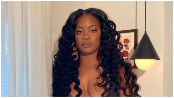 Ari Lennox Goes Off During Profanity-Laced Rant After Concertgoer Throws Water Bottle at Her on Stage