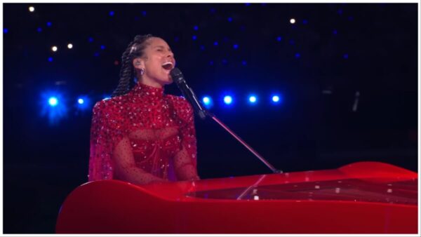 ‘Whatever Y’all Heard Last Night Ain’t There No More’: Viewers React to the NFL Auto-Tuning Alicia Keys’ Bad Note From Her Super Bowl Halftime Performance With Usher