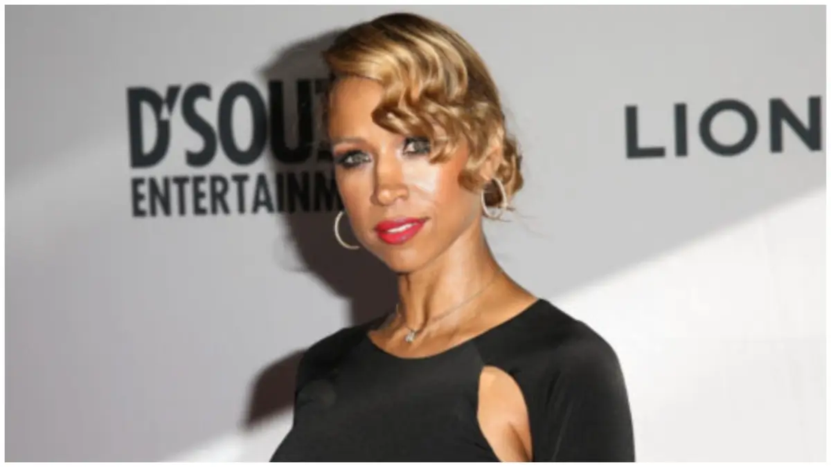 ‘Thought This was a White Lady’: Stacey Dash Accused of ‘Trying to Bleach Melanin’ After Fans Take Note of Her Seemingly Lighter Complexion In New Video 