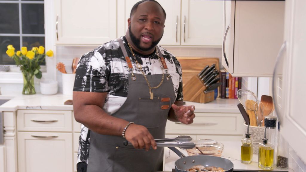 Chef Jernard Wells and Feeding America Team Up To End Hunger