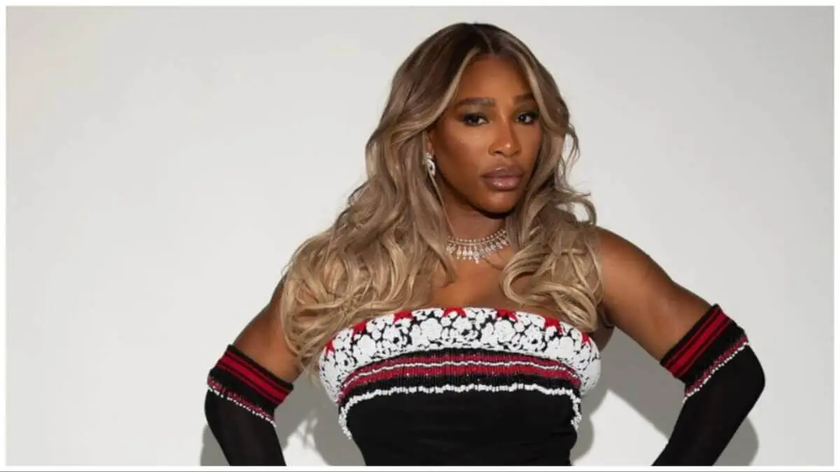 ‘That Hair and Make-up Is Together Though!’: Serena Williams Continues Trying to Fit In Denim Skirt as Fans Zoom In on Her Appearance In New Video