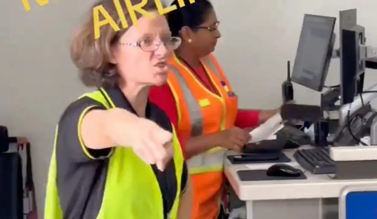 ‘Everyone’s Gonna Shut Up!’: Spirit Airlines Agent Flips Out at Passengers as Flight Delays Turn Confusion Into Chaos at California Airport In Viral Video