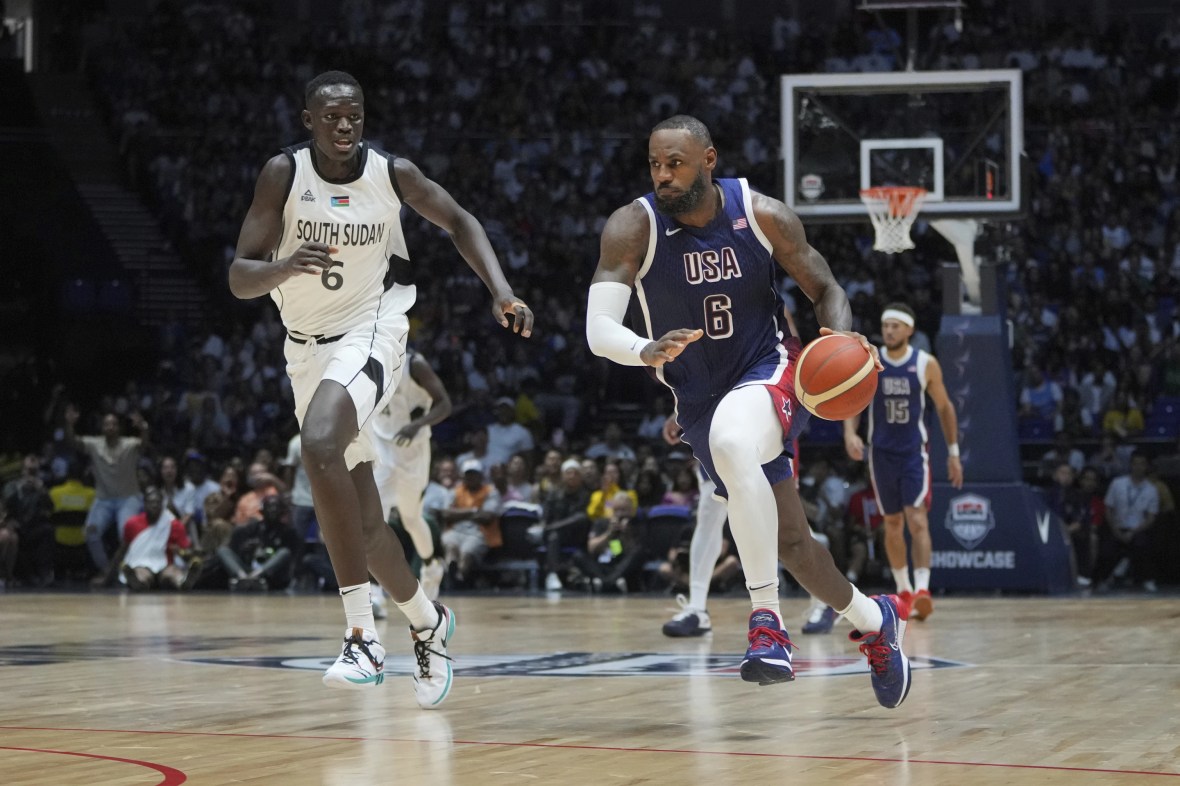 LeBron James hits game winner as US avoids upset and escapes South Sudan 101-100