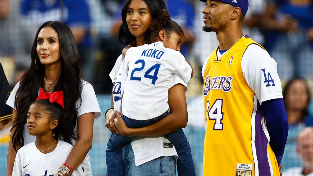 Kobe Bryant’s daughter Bianka, 7, throws first pitch during Dodgers game in honor of her dad