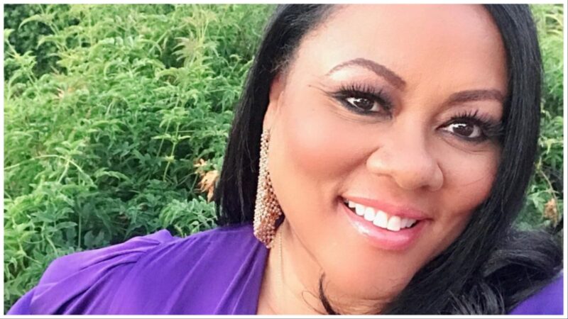 ‘She Should’ve Married Him Instead of That Cheating Husband of Hers’: Lela Rochon’s Cozied-Up Pic Has Fans Wanting Her to Link Up with This Black Hollywood Star