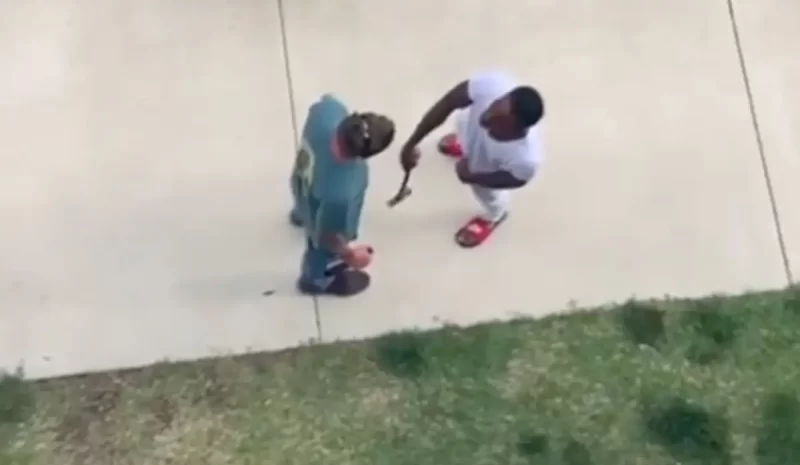 ‘Not Gonna Pull That… On Me’: Viral Video Shows Black Man Armed with Hammer Confront White Man Who Called Him Racial Slur Before Altercation Turns Physical