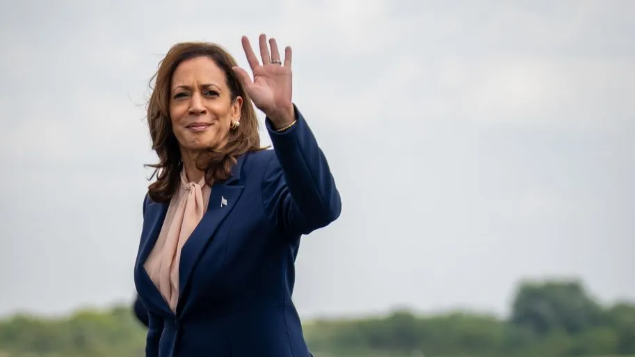 Harris faces delicate walk with Trump’s racism at presidential debate