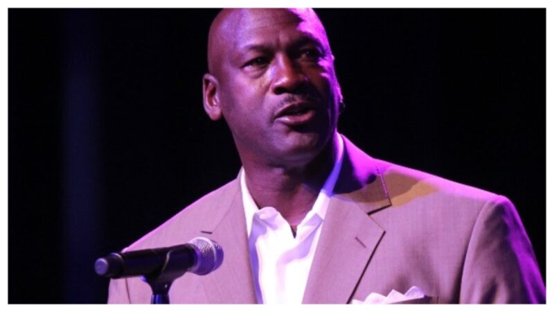 ‘Wassup With His Eyes’: Fans are Alarmed After Michael Jordan’s Unrecognizable Appearance Raises Concerns for His Health 