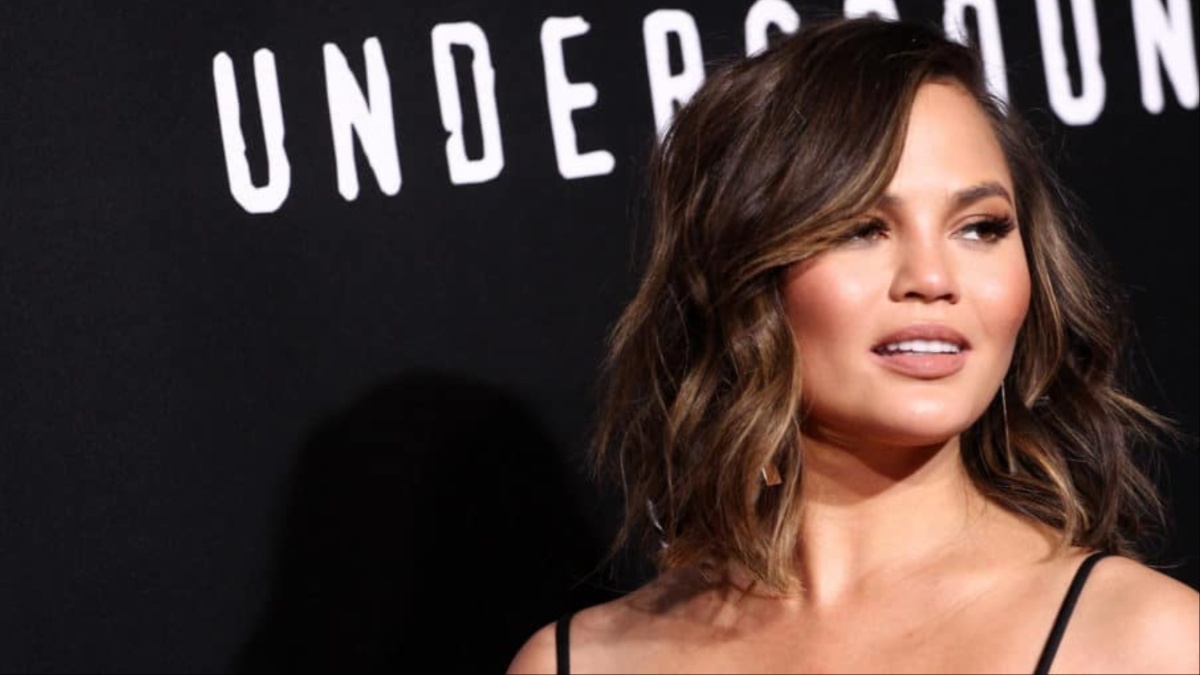 ‘Did You Get Lipo’: Chrissy Teigen’s Shocking New Look Has Fans Questioning Her Plastic Surgery Choices