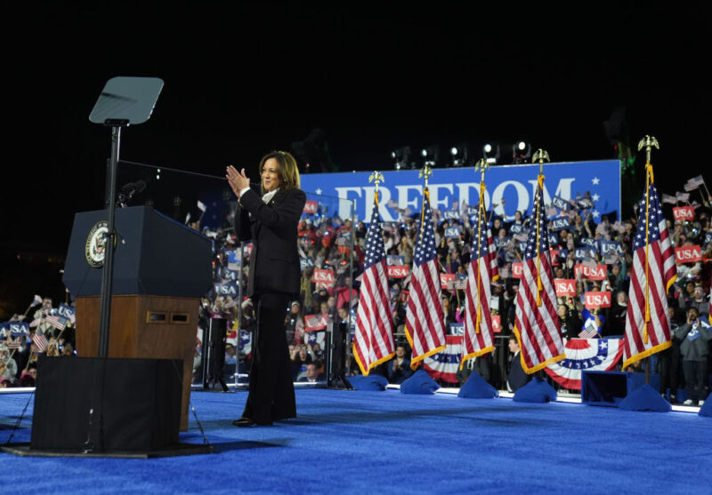 Kamala Harris’ Closing Arguments Draw Sharpest Contrast With Trump, Sharing Message Of Unity