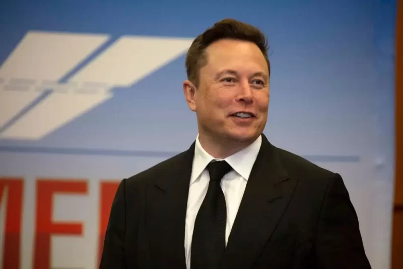 ‘You’re Such a Moron!’: Elon Musk Destroyed on Social Media for Posting Fake Article That Compares Donald Trump to Adolf Hitler, Violating X’s Community Rules