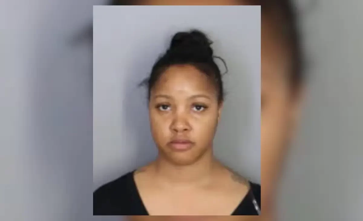 ‘B****, You Not Going Nowhere’: Hairstylist Arrested After Allegedly Locking Client Inside Store, Using Scissors to Threaten Her to Pay Extra $50 on Top of $460 Appointment