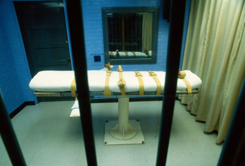 Richard Moore Set To Die By Lethal Injection, Sends Clemency Request