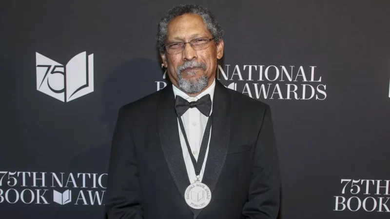 Percival Everett wins a National Book Award for the Huckleberry Finn-inspired epic ‘James’