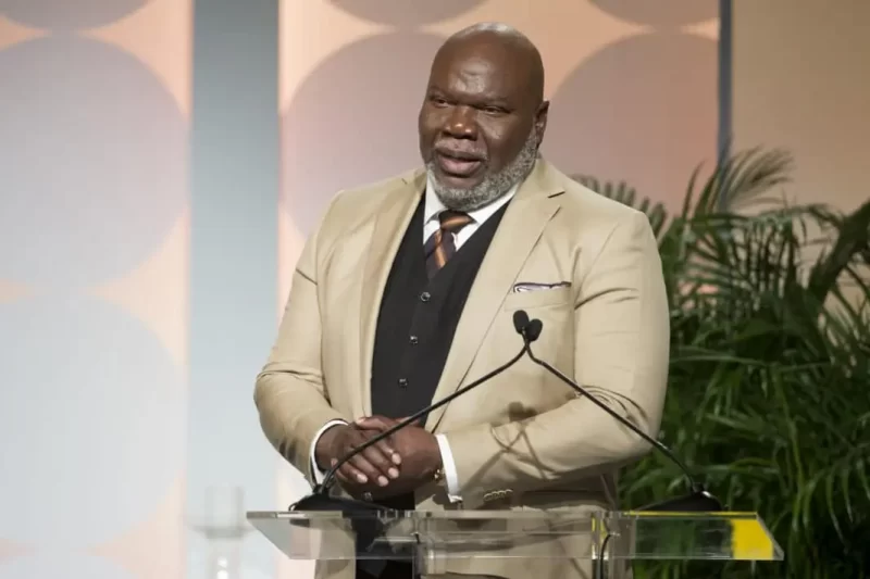 ‘Prob Brought on from All the Stress from Allegations’: Bishop T.D. Jakes’ Sunday Sermon Interrupted By His Medical Scare, Viewers Believe He Had a ‘Stroke’