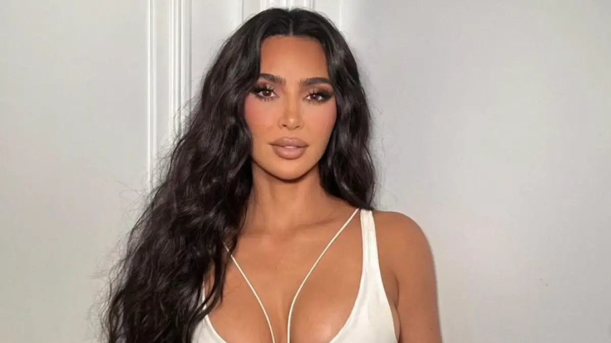 ‘There Is ZERO Natural About That’: Kim Kardashian’s Thigh Gap Causes Uproar as Fans Say Her ‘Surgically Created Figure’ Will Cause Future Health Problems