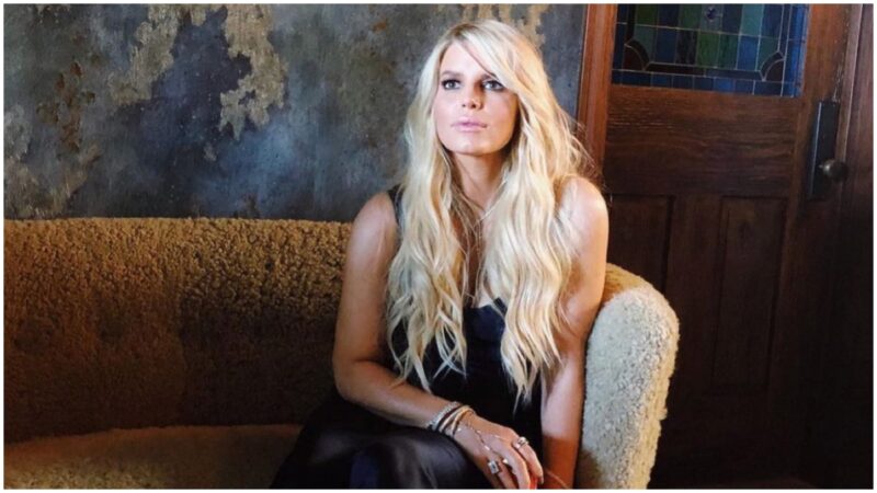 ‘Doesn’t Even Look Like Her Anymore’: Jessica Simpson Looks Unrecognizable as Pop Star’s Shocking Transformation Sparks Surgery Speculation