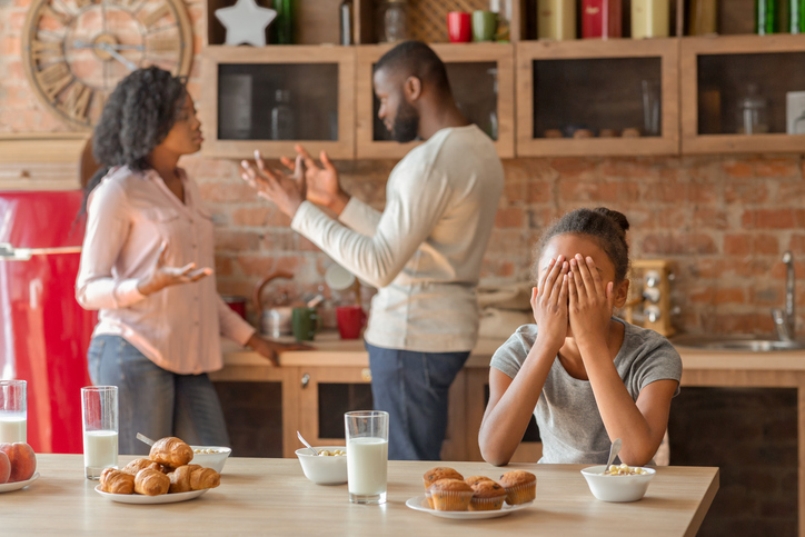 10 Ways To Navigate Family Drama During The Holidays