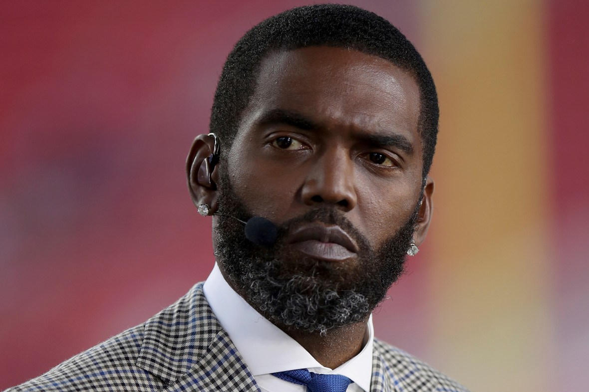 Pro Football Hall of Famer Randy Moss reveals cancer diagnosis, 6-hour surgery