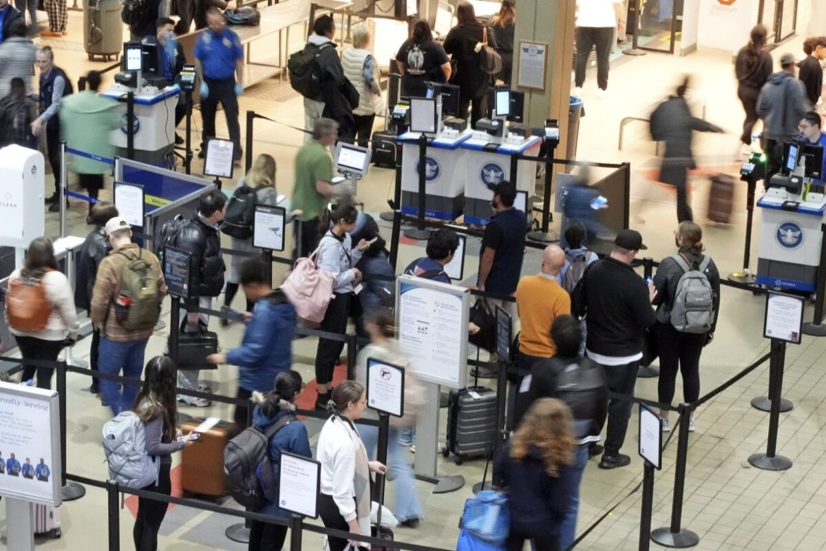 It’s beginning to look like another record for holiday travel