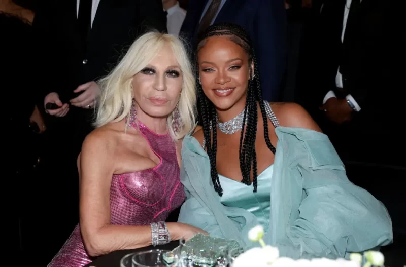 The Shocking Truth About Donatella Versace’s ‘Snatched’ New Face Exposed After Designer’s Unrecognizable New Look Stuns Fans