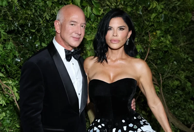 ‘Takes A Lot of Money to Look That Cheap’: Jeff Bezos’ Fiancée Called an ‘Utter Embarrassment’ After Shocking Pics In Black Latex Sparks Fan Frenzy