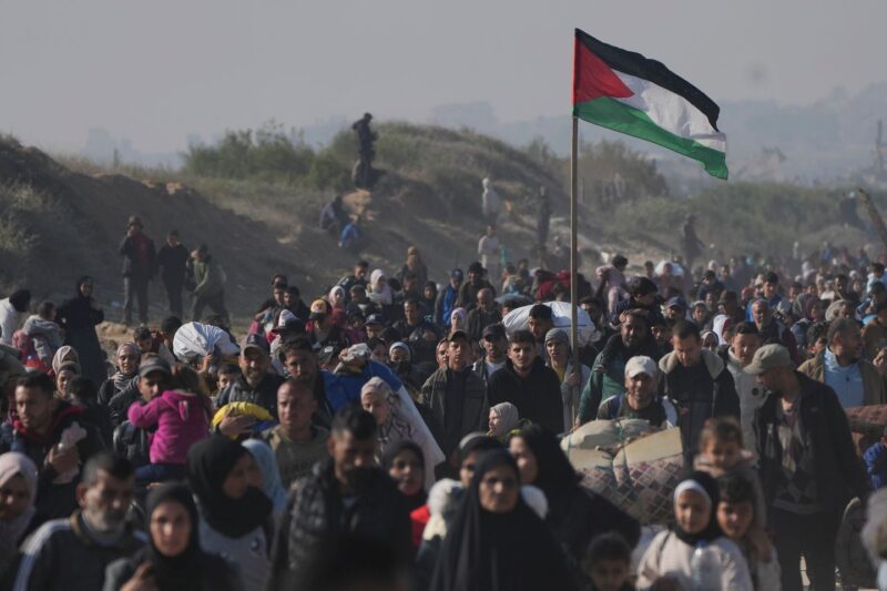 Tens of thousands return to shattered northern Gaza for the first time since the war’s earliest days