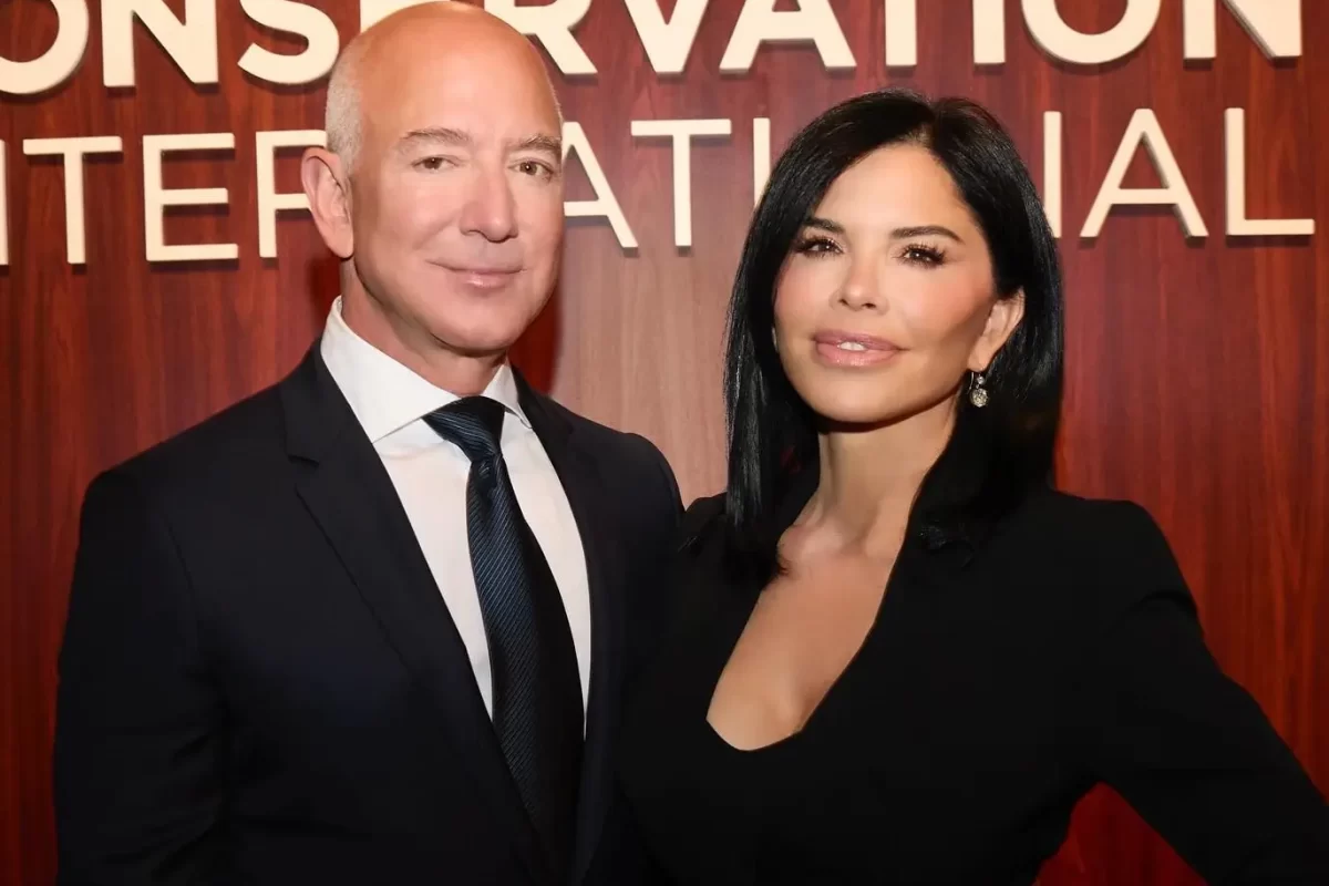 ‘So Much Money and No Style’: Jeff Bezos’ Fiancée Sparks Fury Over ‘Plastic’ Body and ‘Cheap’ Mini-Dress While Strolling St. Barts