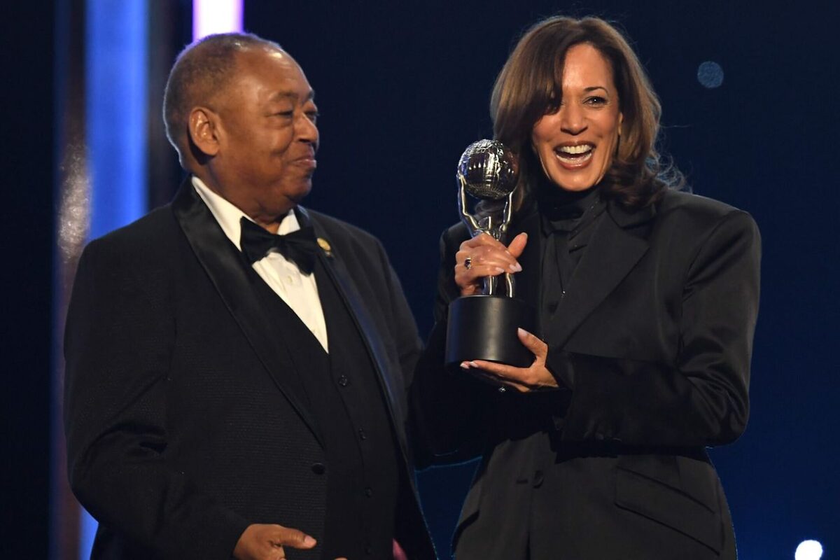 Kamala Harris gives urgent reminder while accepting Chairman’s Award at 56th NAACP Image Awards: ‘We know exactly what to do’