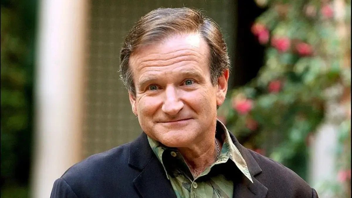 Robin Williams Stopped Going to Comedy Clubs So He Wouldnt Steal Jokes After a Furious Comic Threw Him Against a Wall and Demanded $300