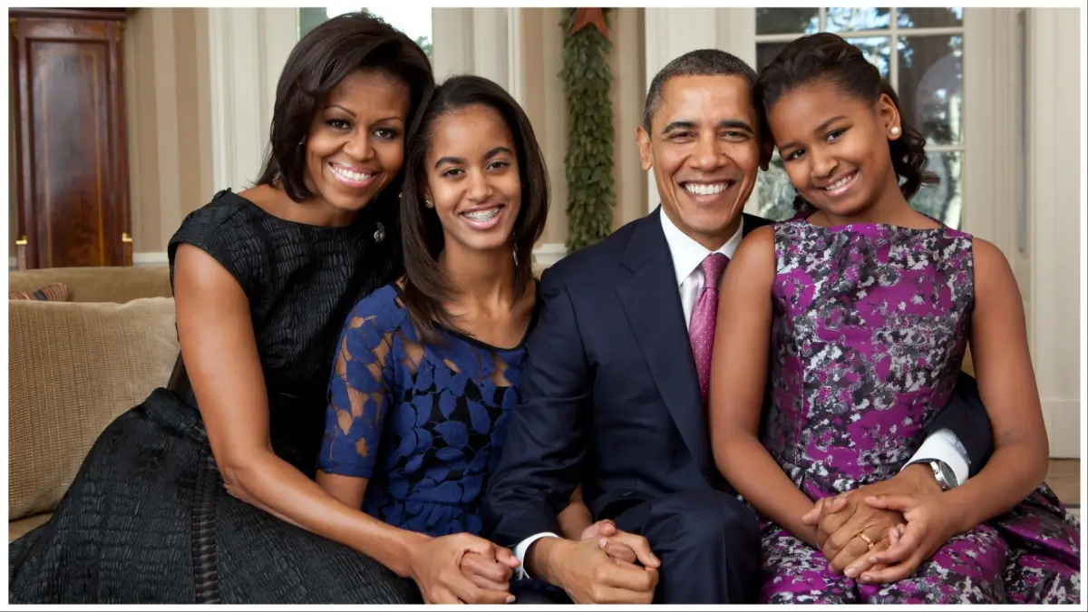 ‘My President’s Daughter is a Hot Girl!’: New Photos of Sasha and Malia Obama Has Fans Doing a Double Take