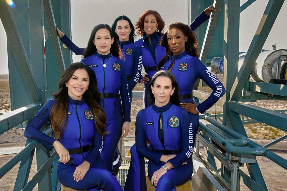 Blue Origin launches an all-female celebrity crew with Katy Perry, Gayle King and Lauren Sanchez