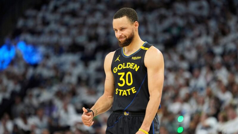 Warriors sideline Curry for at least a week with hamstring strain, putting rest of series in flux