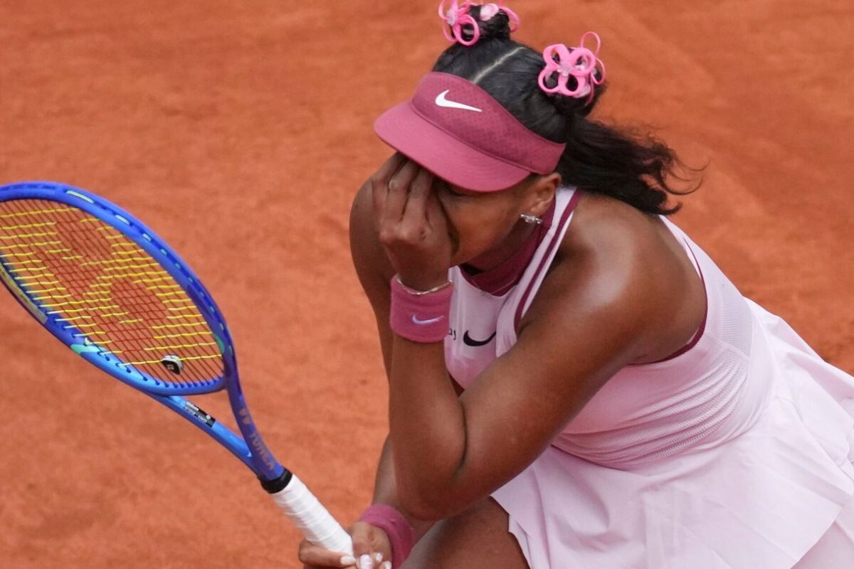 Naomi Osaka tears up after first-round French Open loss to Paula Badosa