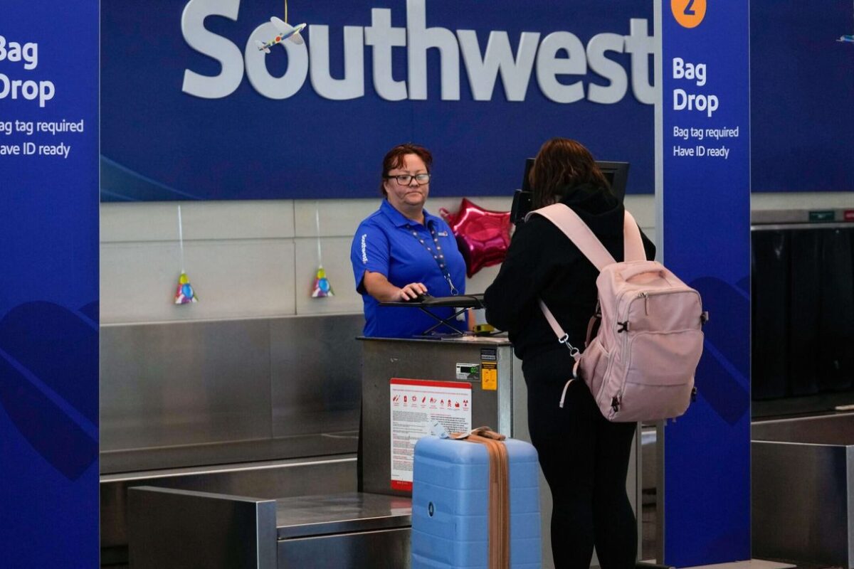 Final boarding call for free bags at Southwest as airline abandons a cherished perk