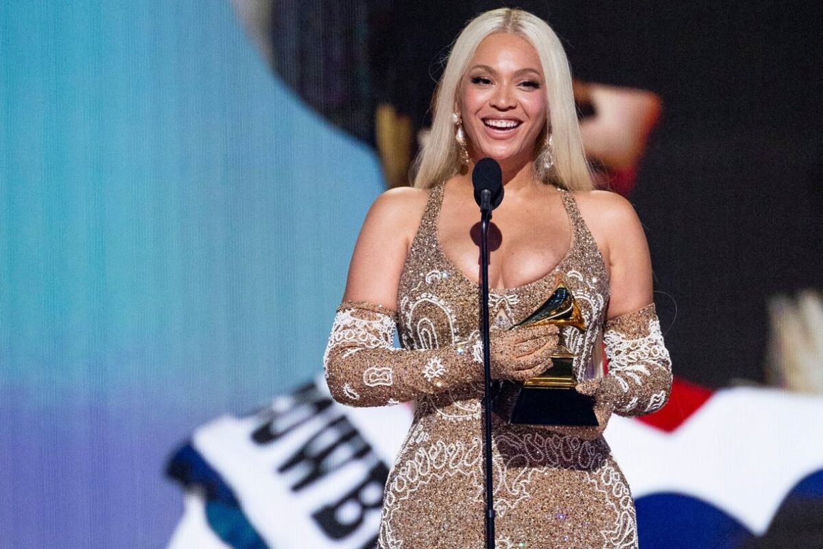 Beyoncé turned the ‘Cowboy Carter’ stage into a ‘once-in-a-lifetime gender reveal’